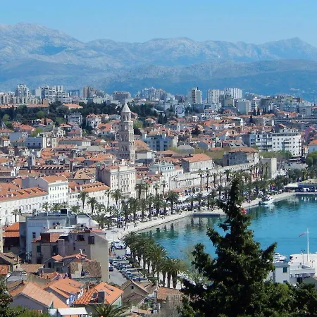 Exclusive Seafront Luxury Manda With Balcony Apartmán *