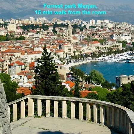 Exclusive Seafront Luxury Manda With Balcony * Split