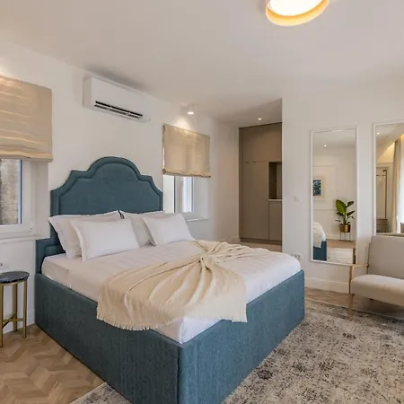 Apartmán Exclusive Seafront Luxury Manda With Balcony Split